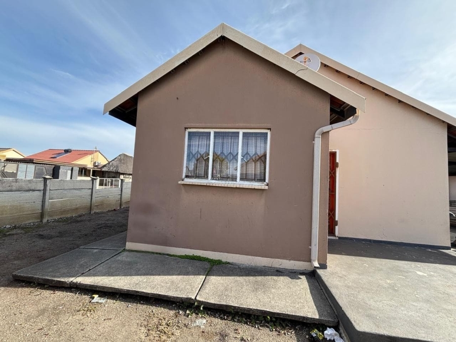 4 Bedroom Property for Sale in Freedom Park North West